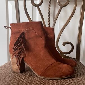 Toms rust suede ankle boots